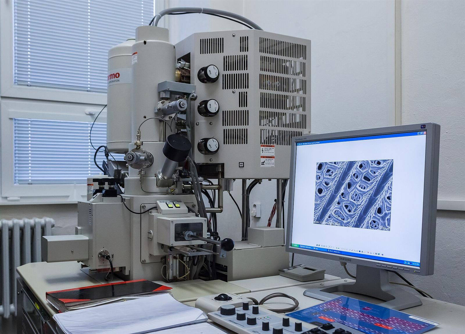 A scanning electron microscope and workstation in a physical chemistry laboratory in Prague